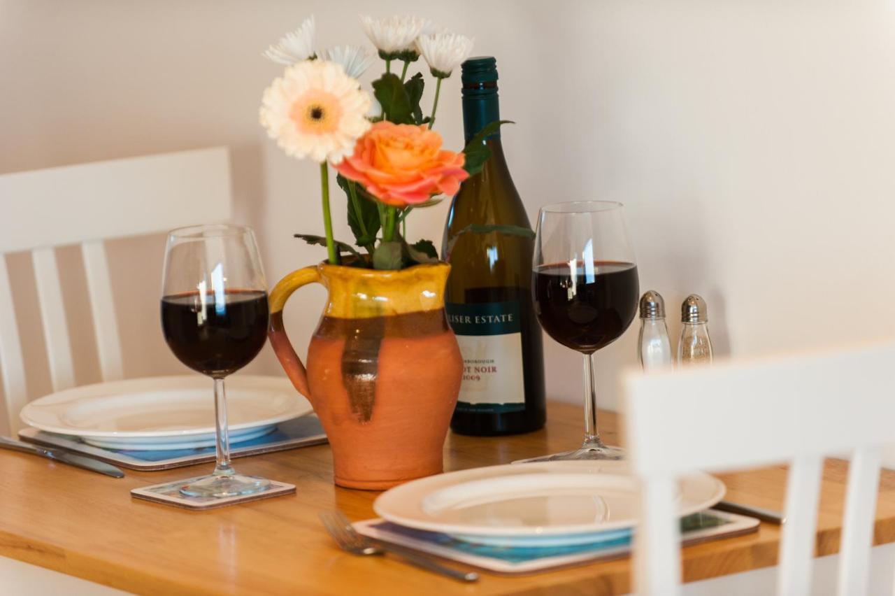 An Cala Beag Self Catering Apartment On The Waternish Peninsula Hallin Bagian luar foto